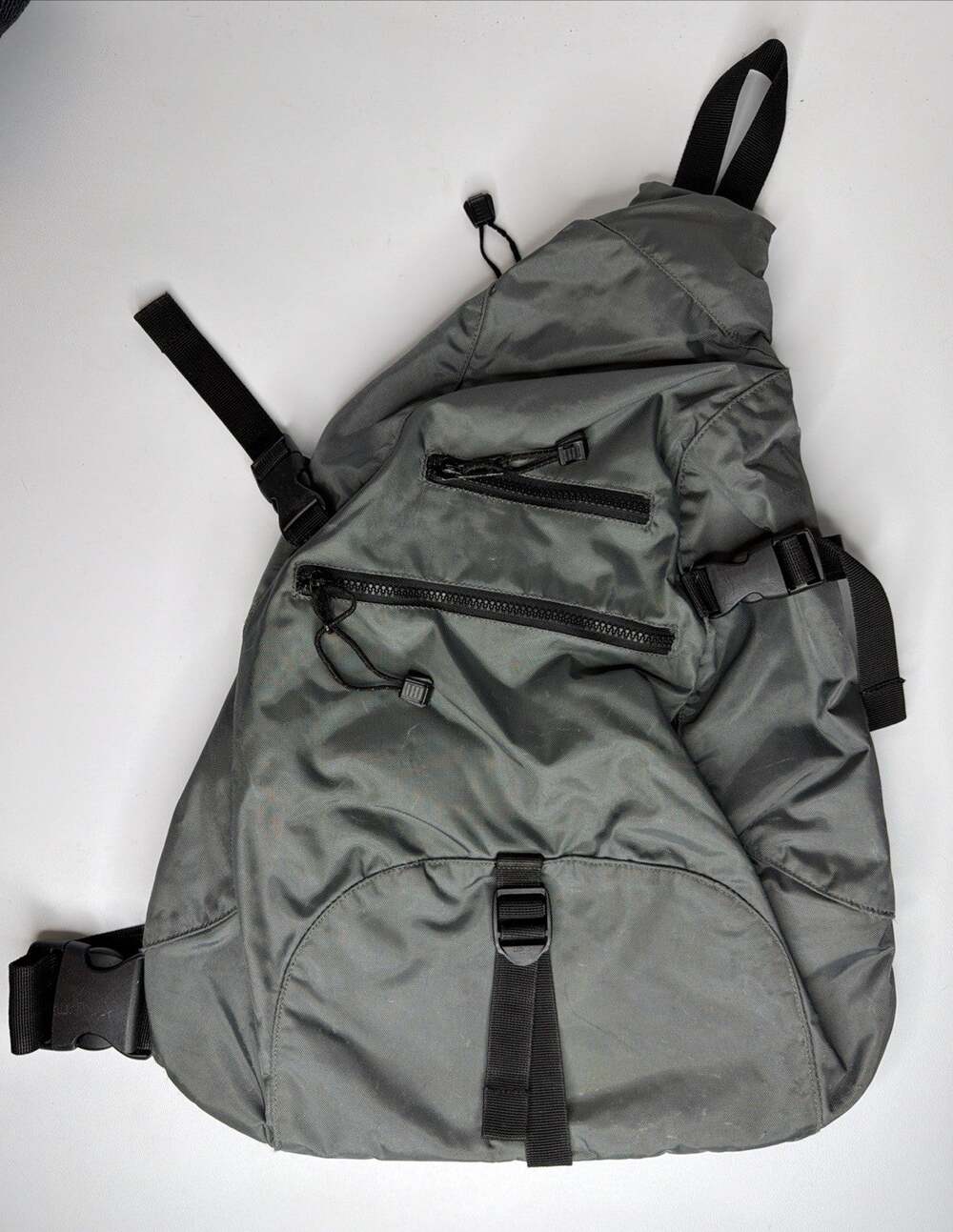 Vintage Y2K GAP Gray Sling Backpack One Strap Crossbody Bag Techwear Gorpcore